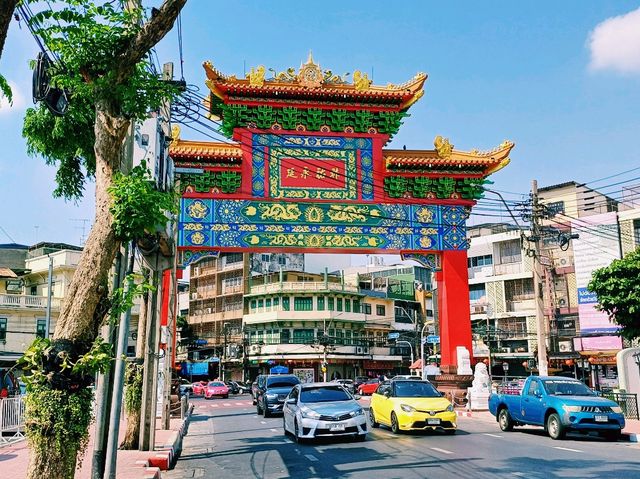 泰國曼谷古跡皇家寺廟華人文化古廟金佛寺唐人街一日遊行程，高大雄偉金塔，適合拍照📸打卡祈福