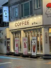 여수의 명물 딸기 모찌와 디저트를 맛보실 수 있는 🍓여수 봉산동 카페투어