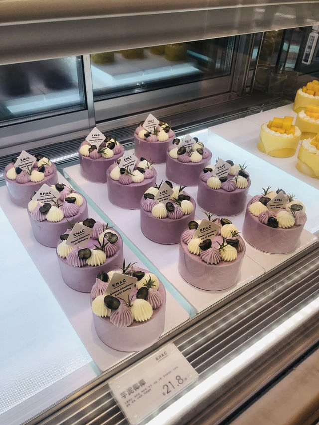 款式種類很多的麵包店🧁