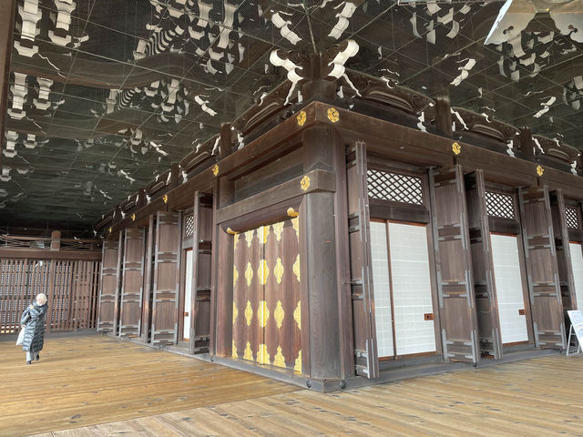 走進京都東本願寺：感受歷史與靈魂的洗禮 🛕
