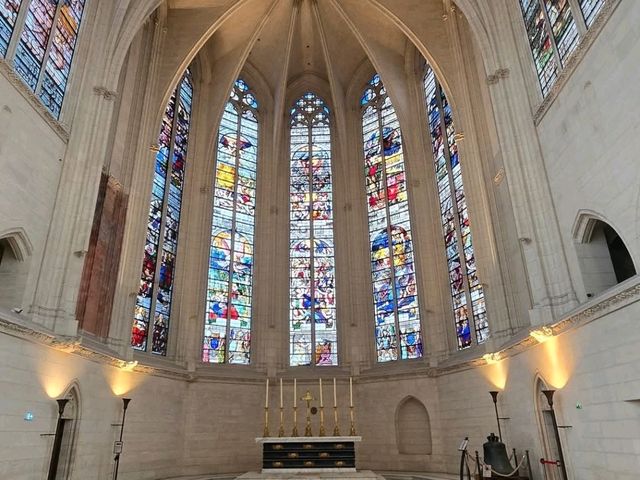 "Château de Vincennes : its iconic landmarks and picturesque"