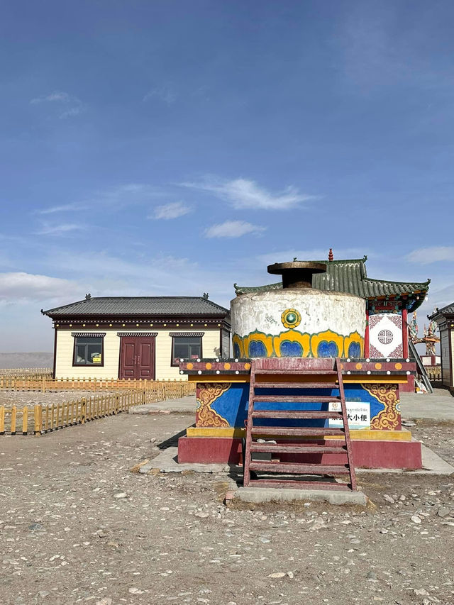 Qinghai Lake: China’s Serene Blue Gem