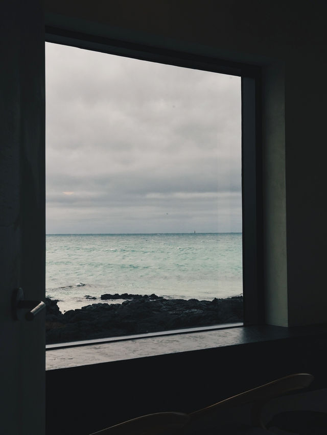 濟州海景咖啡廳推薦｜走進鏡面與海景之間