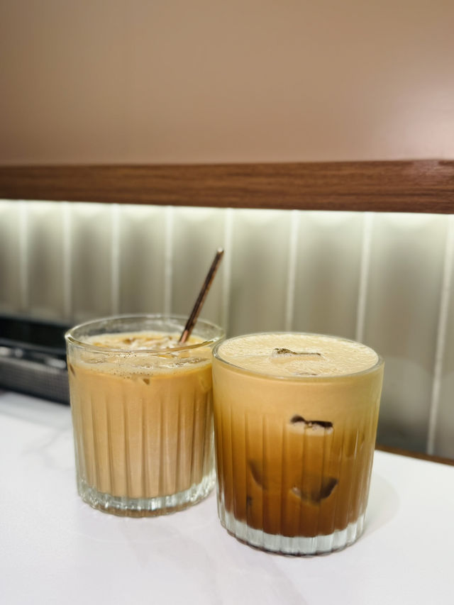 🔥【啟德網球牆打卡Cafe！高質fusion菜+邪惡芝士瀑布🧀】  