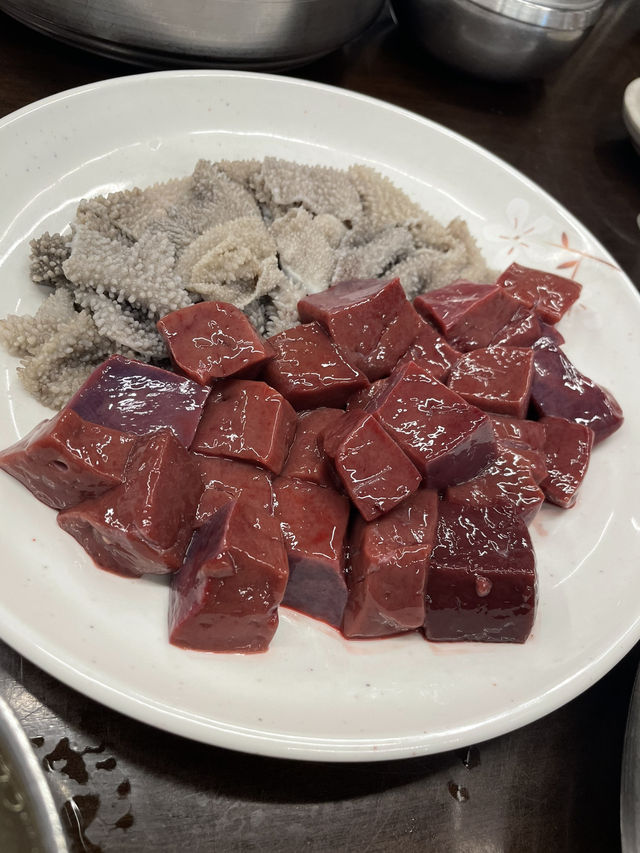 韓国🇰🇷新鮮なユッケとレバ刺しが最高❗️プチョンユッケ 別館