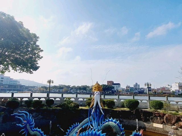 龍潭大池踩船賞美景