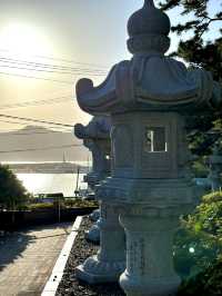 【千葉】続く参道に並ぶ灯篭 が美しい景観