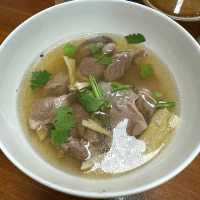 ร้านเล้งเลือดหมู จังหวัดอุตรดิตถ์