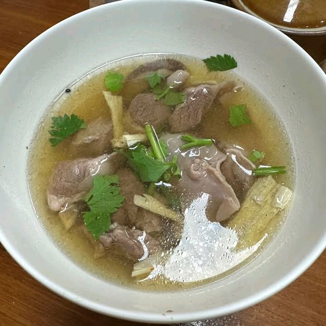 ร้านเล้งเลือดหมู จังหวัดอุตรดิตถ์