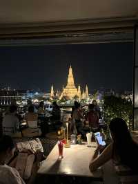 นั่งชิลวิววัดอรุณ