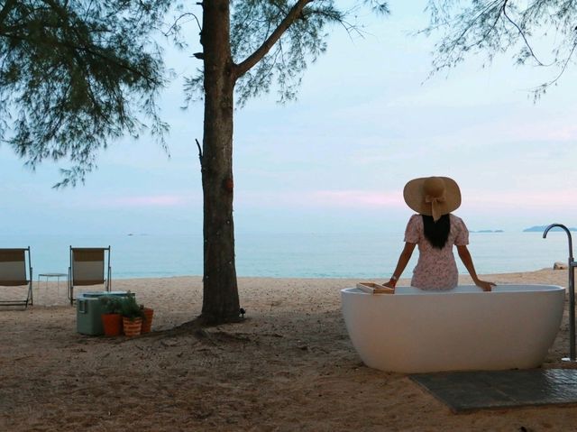 Beluga Camping รถบ้านติดทะเล