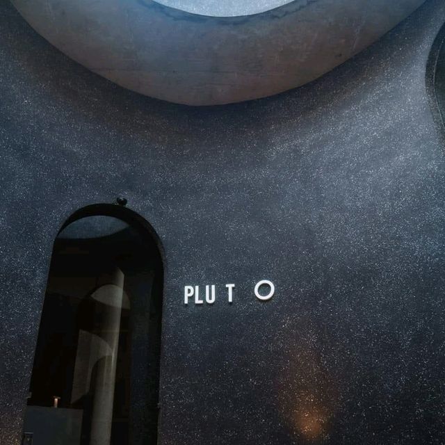 𝙋𝙇𝙐𝙏𝙊 𝘾𝘼𝙁𝙀  🌌🔭🪐