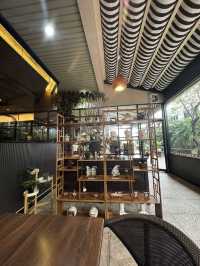 Vincent Cafe คาเฟ่ชิคๆ ในโรงแรม Town in Town