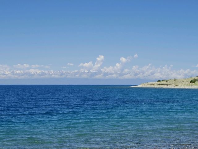 【キルギス🇰🇬タムガ】保養施設もあるスイスのような山と湖の街🏞️