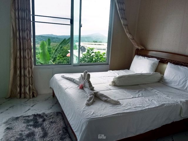 บ้านไร่เก็บตะวัน โฮมสเตย์ น้ำหนาว