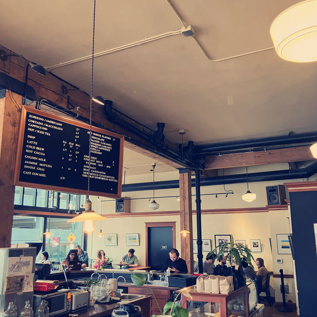 포틀랜드 카페투어~ 깔끔한 매장, 맛있는 커피, Case Study Coffee Roasters
