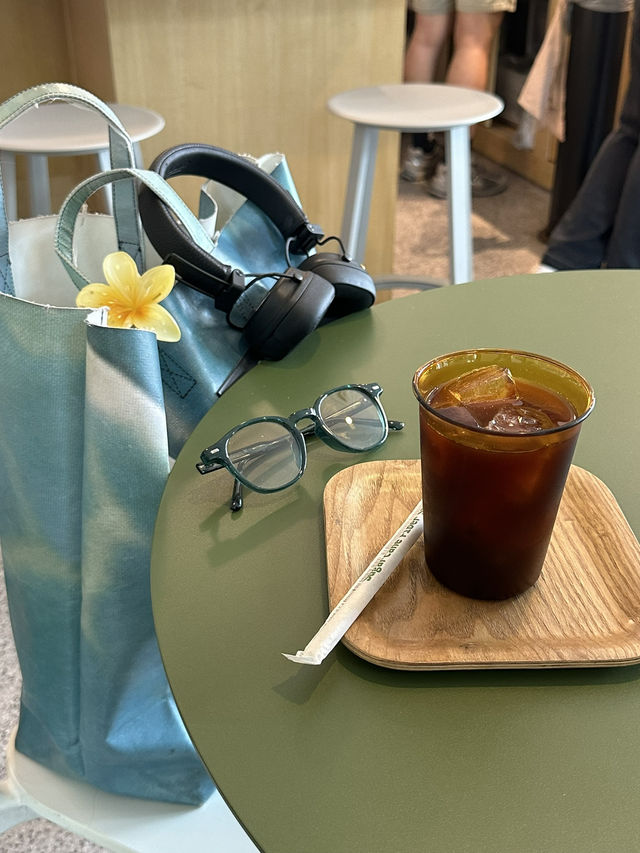 จิบกาแฟชิลๆที่ @ROASTIV 