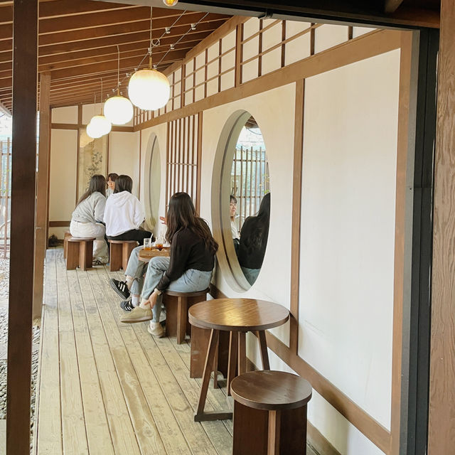 군산 분위기좋은 카페, “틈”