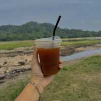 คาเฟ่เล็กๆกลางธรรมชาติ อ่างเก็บน้ำทรายทอง 🏞️🥤