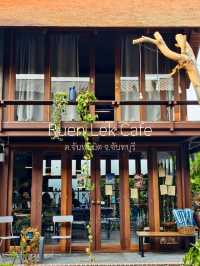 คาเฟ่ลับในจันทนิมิต "เรือนเล็ก"