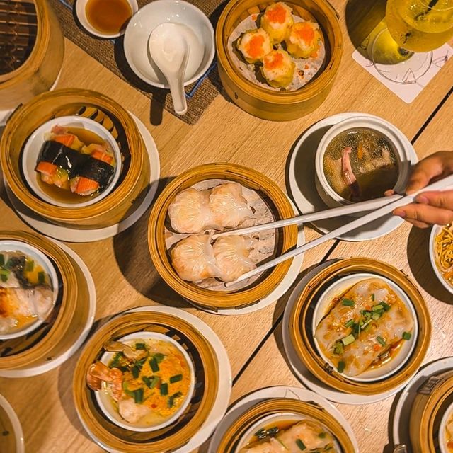 บุฟเฟ่ต์ติ่มซำระดับพรีเมี่ยมในราคาหลักร้อยที่รัชดา