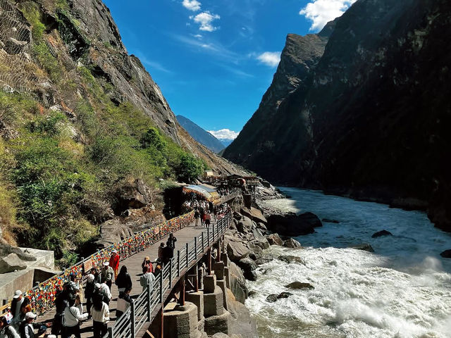 Breathtaking Beauty at Tiger Leaping Gorge