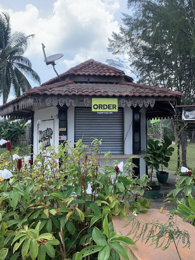 Kopilah Kopi Cafe PD, A Seaside Sip of Local Flavor