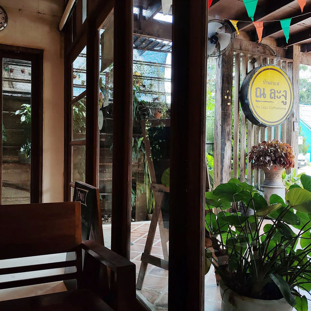  “บ้านกาแฟ ณ ละงู” (Na Lagu Coffeehome) –