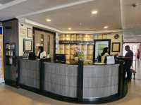 “Glory Beach Resort – Family-Friendly Seafront Stay with Rough Edges”