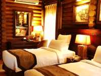 🍃✨ Philea Resort & Spa Melaka – Sleep in a Wooden Wonderland! 🏡🌿