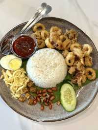 DINDA & SONS Port Dickson, Nostalgic Flavors in a Cozy Setting
