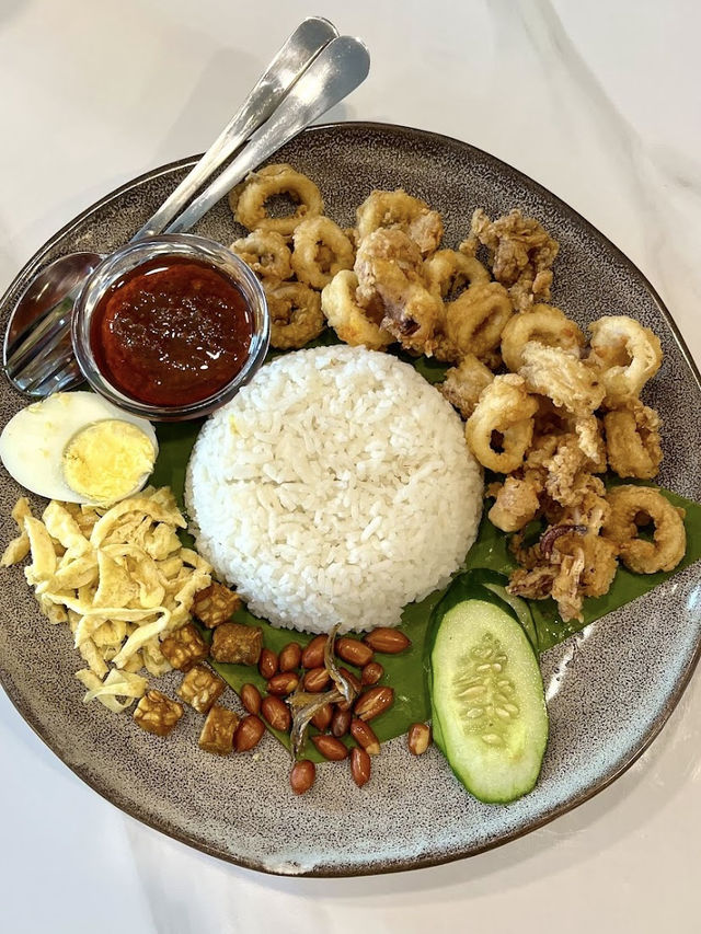 DINDA & SONS Port Dickson, Nostalgic Flavors in a Cozy Setting