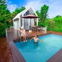 ที่พักที่เหมาะกับการไปพักผ่อนโอบล้อมไปด้วยภูเขา
