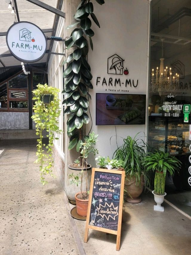 Farm Mu Cafe บางนา