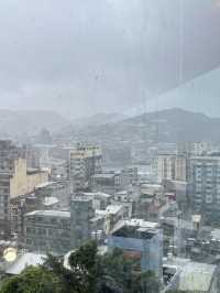 🌧️基隆雨中自駕一日遊｜霧氣中的城市美學，靜靜散步剛剛好 