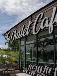 The chalet cafe' คาเฟ่กลางหุบเขา
