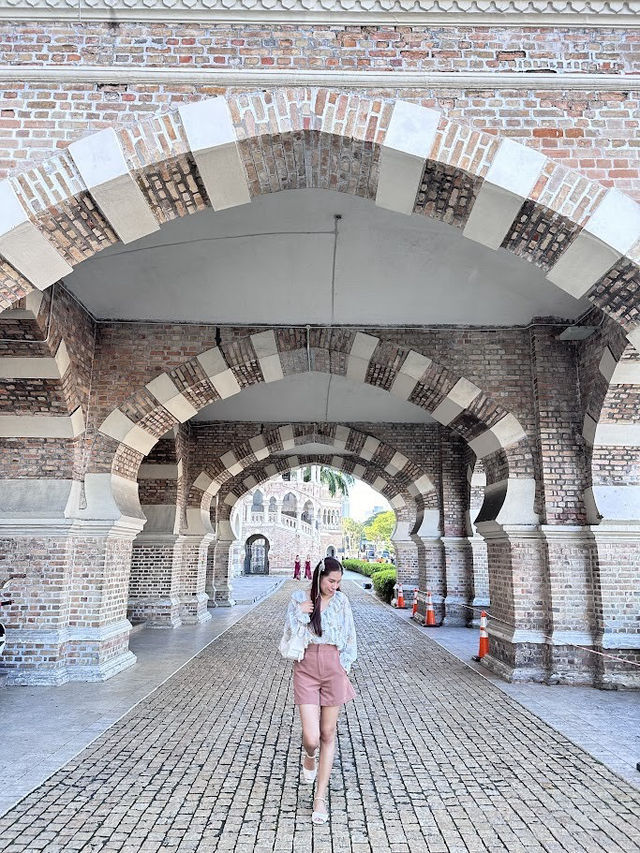 พาเดินเที่ยว KL กันที่ Sultan Abdul Samad Building