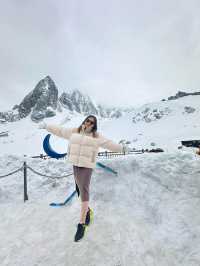 White Silence: The Beauty of Yu Long(Jade Dragon Snow Mountain)
