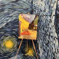     STARRY ART & COFFEE  