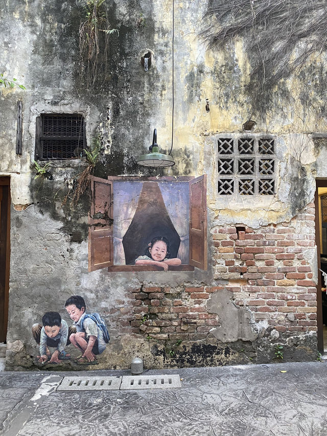 Kwai Chai Hong: A Colourful Shortcut to the Past