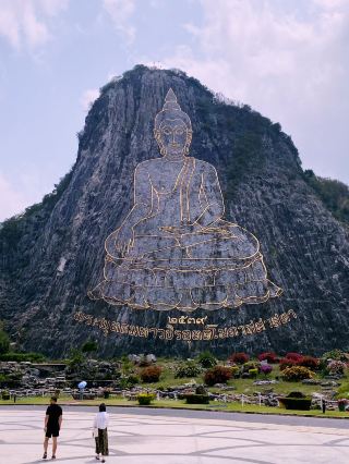 【Thailand Pattaya】A Stunning Giant Buddha on a Cliff Face