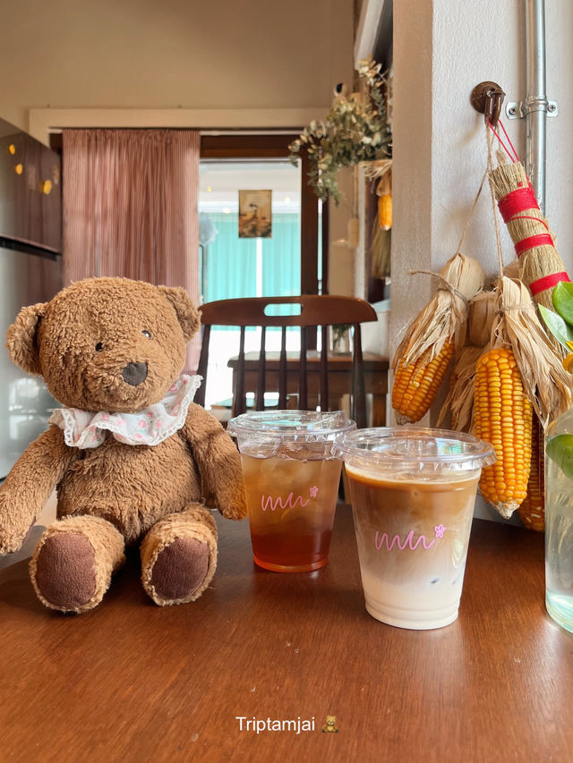 โฮมคาเฟ่ลำปางที่มีสวนดอกไม้น่ารักๆ 🧺🌼