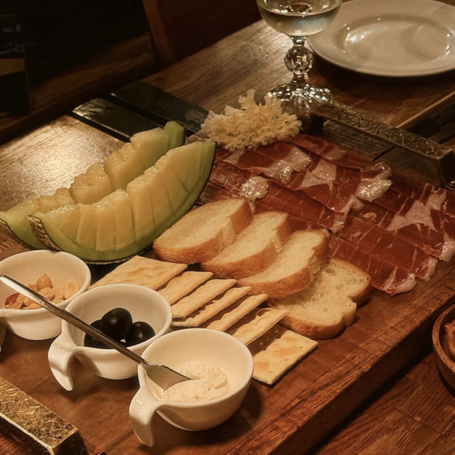 광안리에 위치한 분위기 좋은 실내 데이트 장소❤️