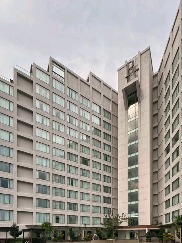 “Renaissance JB: Where Exceptional Service Meets Home Comfort”
