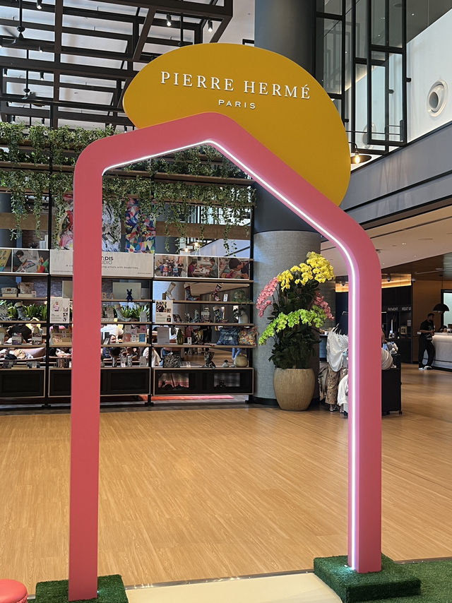 Pierre Hermé Treats at Resorts World Sentosa 🌟