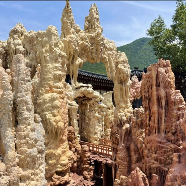 🏛️✨ *Gangwon General Museum: A Hidden Cultural Gem in Chuncheon* 🖼️🌿