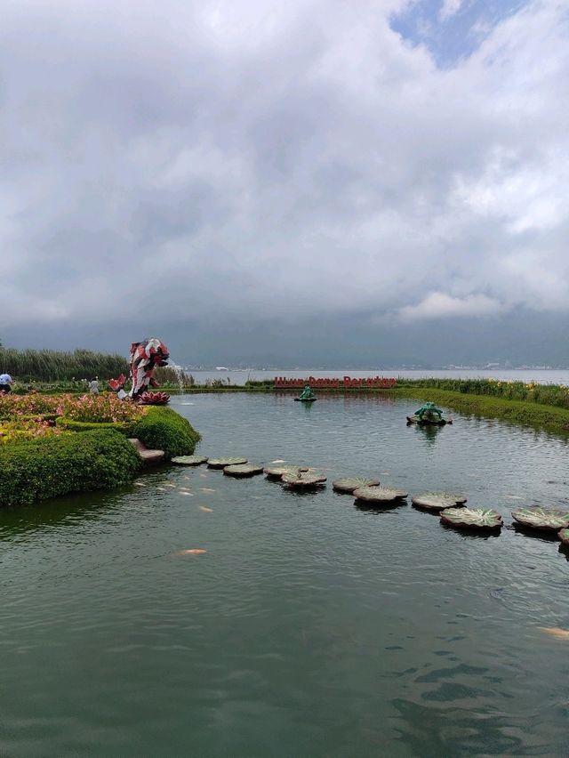 🌺 Ceremonial Reflections: A Walk Through Ulun Danu Beratan Park