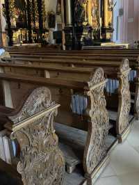 음악처럼 아름다운 결혼식의 무대가 된 성당