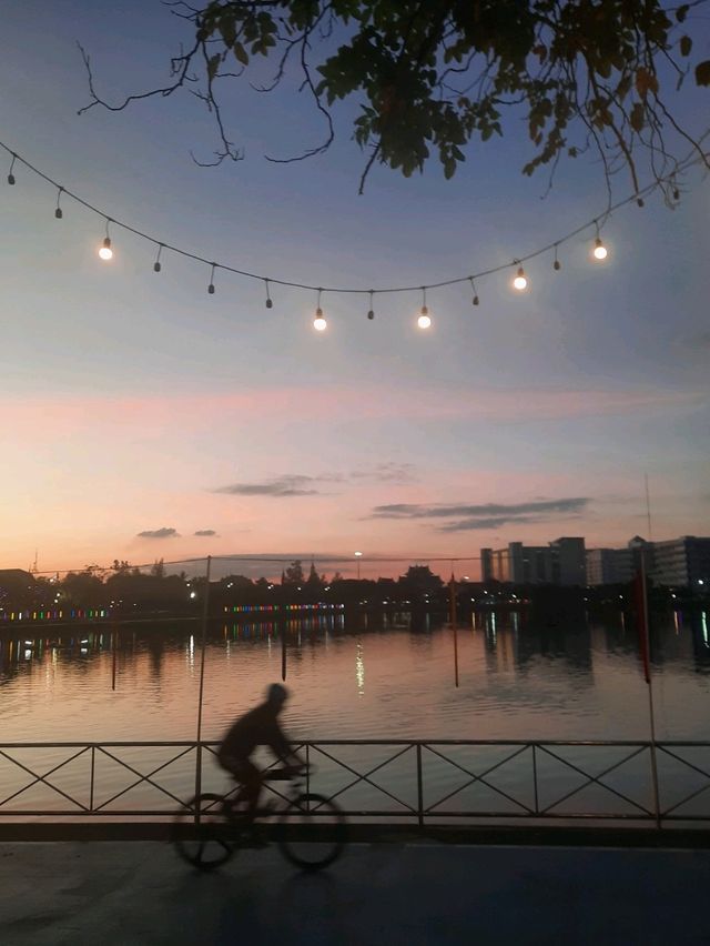 "อยากเจอเป็ดเหลือง" ต้องมาที่นี่📍หนองประจักษ์ 