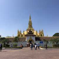 ✨ พระธาตุหลวง เวียงจันทน์ แลนด์มาร์กคู่เมืองลาว 🇱🇦